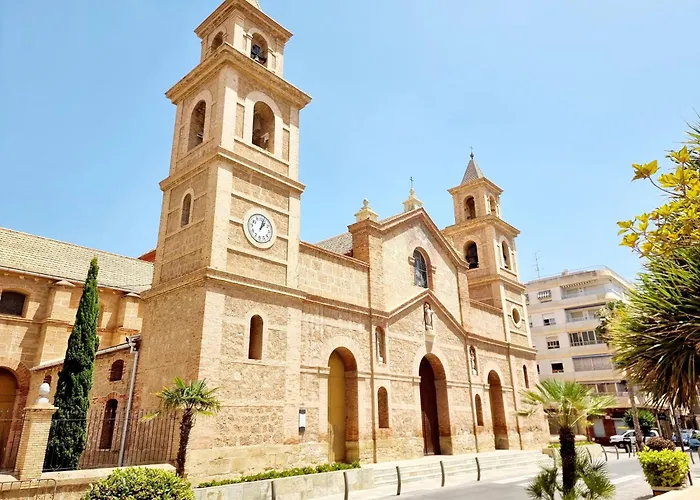 Comfortable In With Pool And Near The Sea Torrevieja