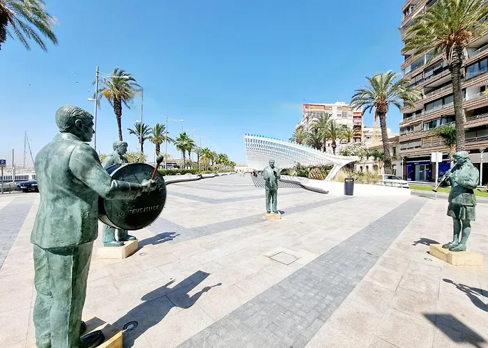 Comfortable In With Pool And Near The Sea Apartment