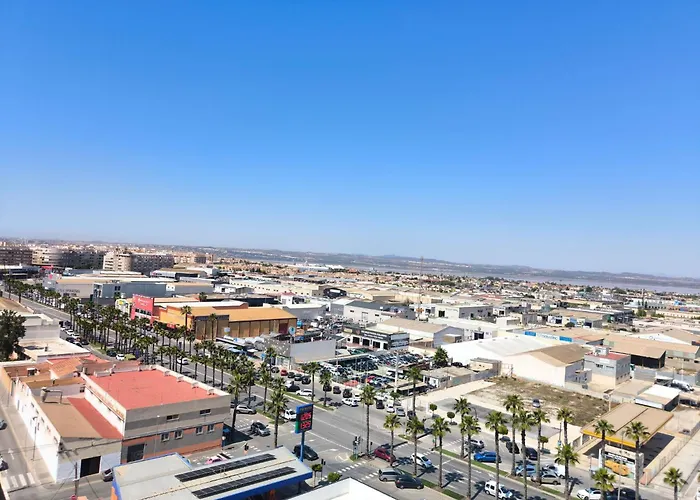 Comfortable In With Pool And Near The Sea Torrevieja