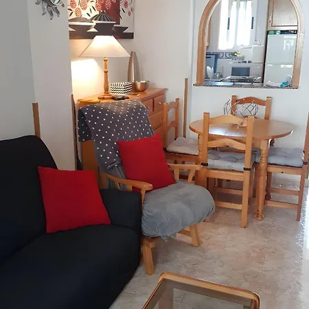 Comfortable In With Pool And Near The Sea Torrevieja