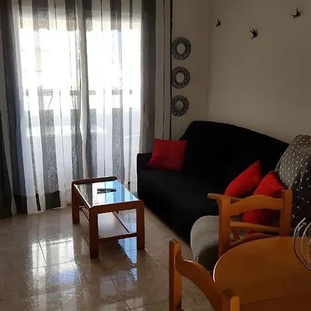 Comfortable In With Pool And Near The Sea *