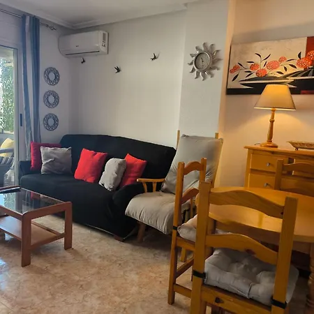 דירה Comfortable In With Pool And Near The Sea *