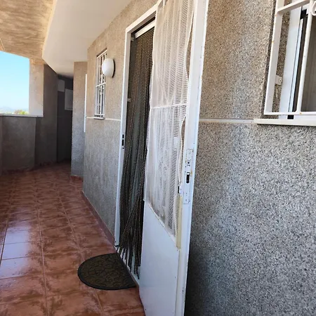 Comfortable In With Pool And Near The Sea דירה טורבייחה