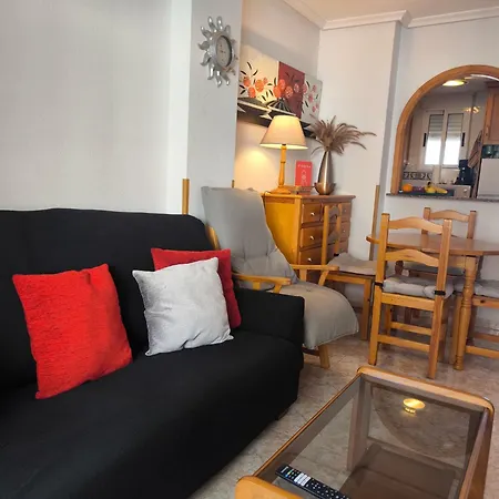 דירה Comfortable In With Pool And Near The Sea *